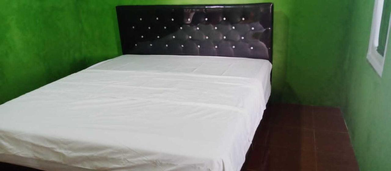 Express O 91843 Bbs Villa Ciater Bandung Bagian luar foto
